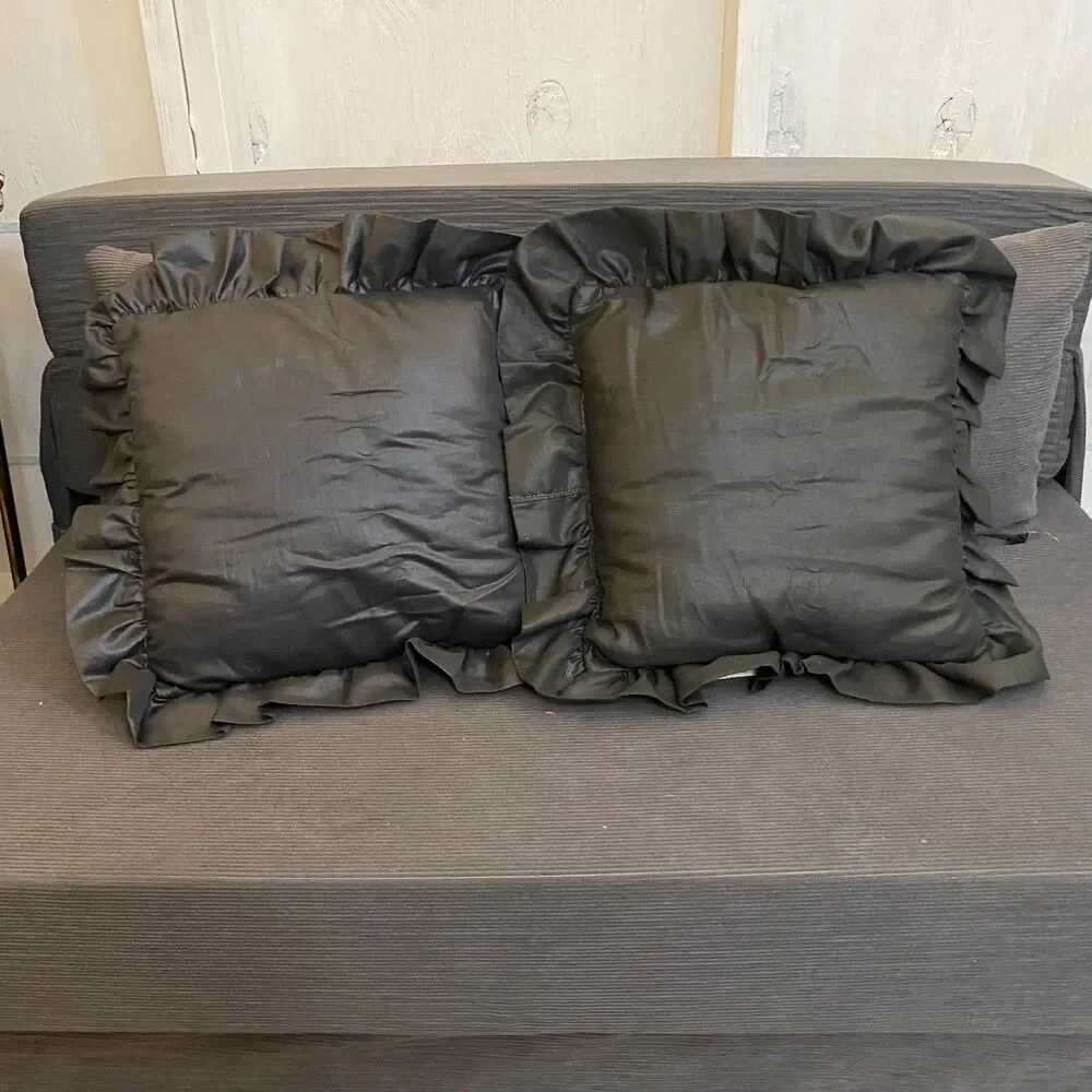 Vtg Black Chintz Decorative Ruffles Set of 2 Pillows Dark Romantic Cottage 15x15